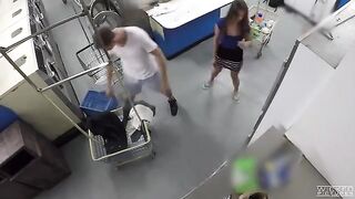 A girl is having sex and the camera records it in the laundry basket