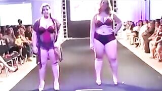 Fatty girls have runs in swimsuits in front of the camera
