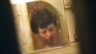 A drunken mother was fucked in the bath by a soldier