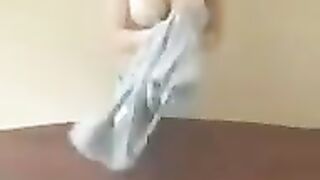 A chick with big milk is giving a master class