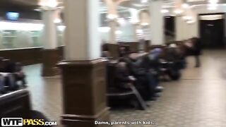 Pikaper got laid with a Russian slut in toilet
