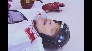 A fan gave the hockey player her ass to play with during the break