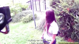 A girl made a blowjob to a stranger in the bushes