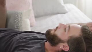 This heifer is not only a slut, but also a great tongue master