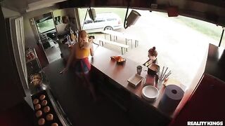 I don't want to cook, I'd rather eat your pussy