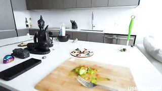 A freeuse mother-in-law makes a blowjob in a captivating scene