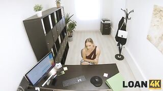 An interview with a girl ended up in bed with her boss on the table