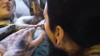 Girl fucks with lesbian using a strapon in her ass