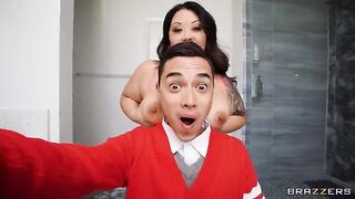 Tokyo Leigh needs some help with her kinky selfie ideas