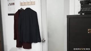 College girl secretly fucked in a glory hole