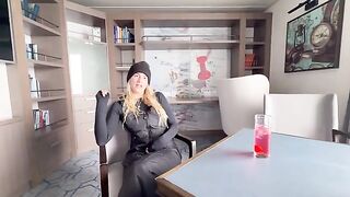 A pretty blonde came up with a plan to have sex in the office