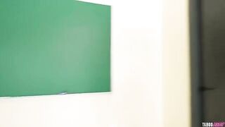 The teacher is fucking with her black fan on the table