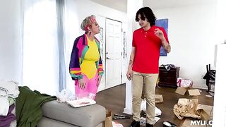 The beauty has a dirty sex with her boyfriend on the floor
