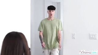 The girl deserves to have an orgasm, so the guy brought her to the table