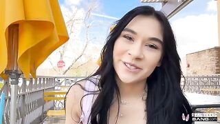 You surely didn't think that girls on a first date don't like to suck?