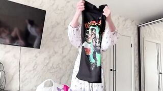 Is it really unpleasant for you to suck a dick? A cute stepsister wonders