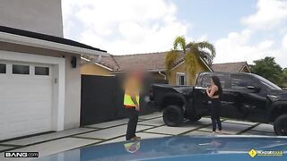 A hot girl is fucking with a guy in the garage, it’s not forbidden