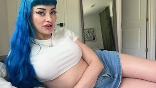 A big-breasted stepsister is impossible to resist