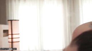 A girl was about to cum when her boyfriend pulled out