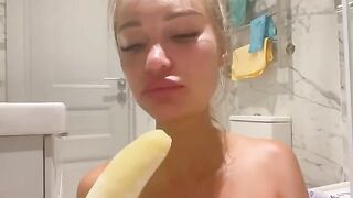 Monika Fox got her asshole stuffed with a banana in a kinky move
