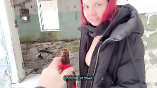 A juicy ass is being caressed in the open air, without any obstacles