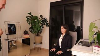 The employee used her tongue to satisfy the boss's desires, proving herself