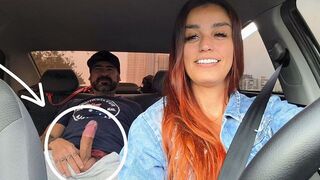 The hot girl agreed to have sex in the car with the driver