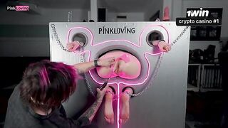 I like the combination of metal, rubber, and intense sensations. It's exciting!