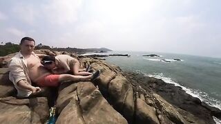A girl with a juicy ass has hot sex on her vacation