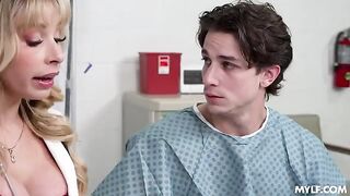 A hot nurse is shaking big ass in hospital, it's a bold move