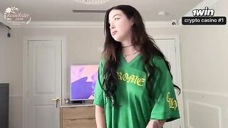 A man fucked his girlfriend in doggy style, she’s a slut